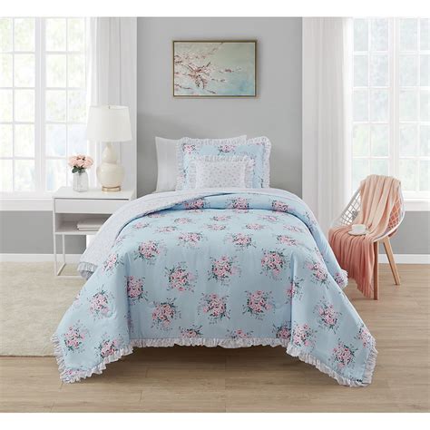 Neutral color comforter set. . Simply shabby chic bedding set